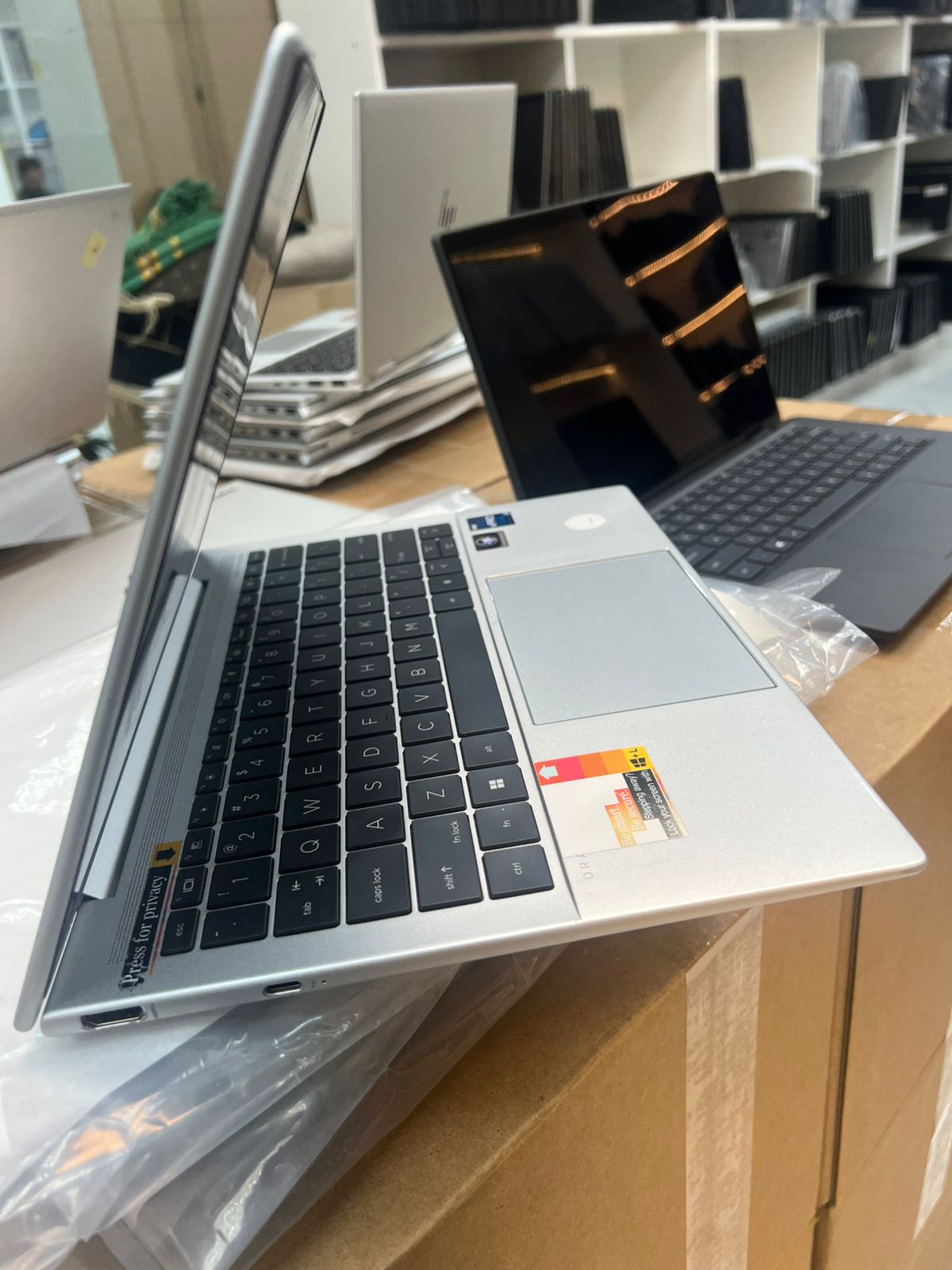 HP Elite Dragonfly G3 | Intel Core i7 12th Gen | 32GB RAM | 512GB SSD | Touchscreen Premium Laptop - Image 2